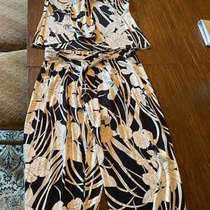 Ellie Tahari Two Piece Pants and Halter Top Medium